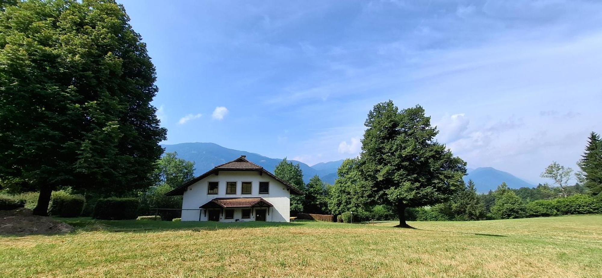 Ferienwohnungen Schloss Wasserleonburg Нёч Экстерьер фото