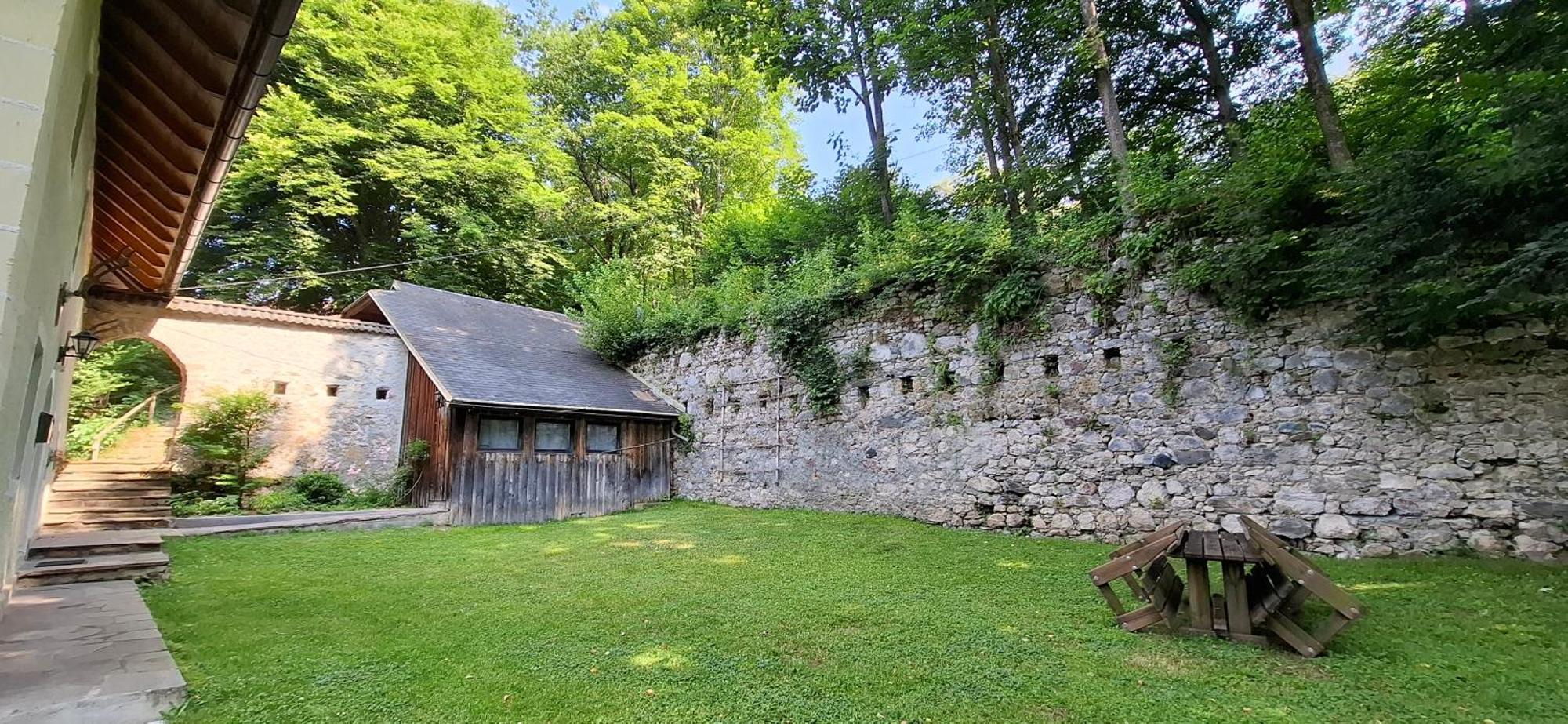 Ferienwohnungen Schloss Wasserleonburg Нёч Номер фото